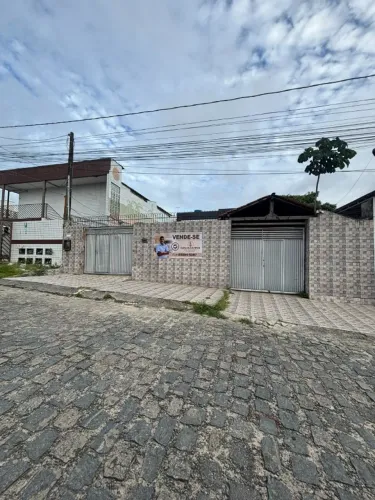 Casa em Bancários 12x30 com 5 dormitórios, piscina e garagem de até 6 carros