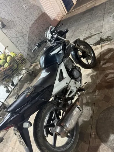 Honda cb 250x moto muito inteira funciona perfeitamente