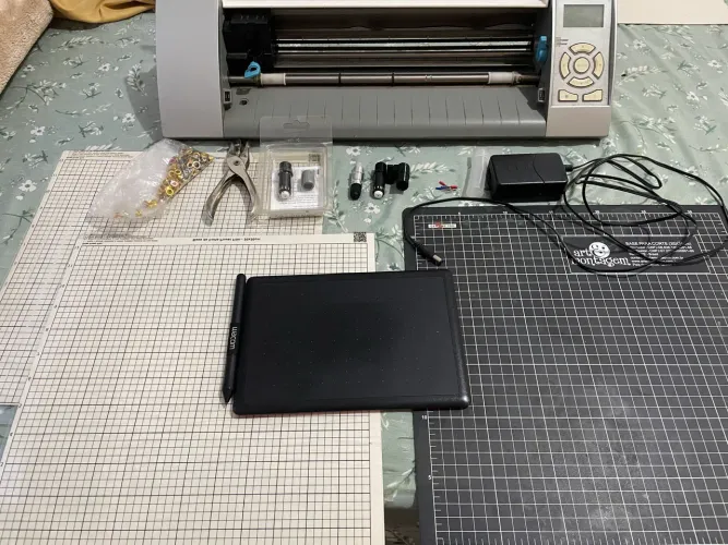 Silhouette Cameo 1 e acessórios 