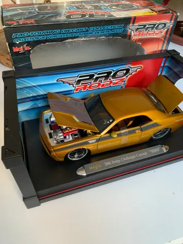 Miniatura Dodge Challenger Concept RARO