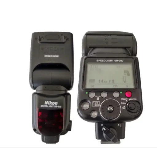 Flash Nikon speed light SB 900 