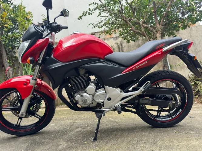 Cb300 Super conservada