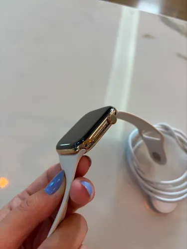 Apple Watch Series 10 GPS + Celular Titanium 46mm