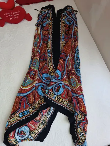 Vestido longo tamanho único.