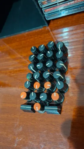27 knobs Bheringuer 