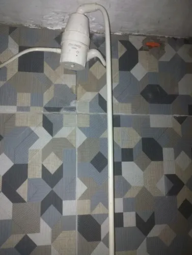 Ducha Aquecedor com mangueira longa e esguicho 