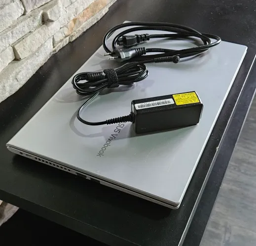 Notebook em perfeito estado. Pronto para uso.