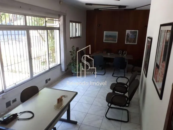 Planalto Paulista - Casa Comercial de 275m² com 4 salas, 2 banheiros, 4 vagas