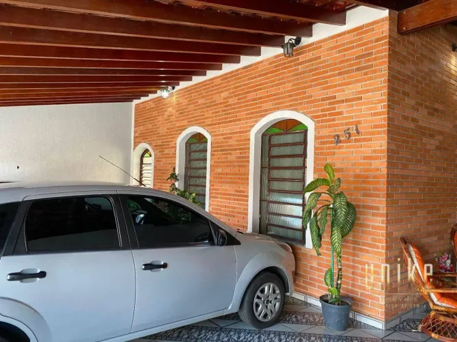 Casa lote inteiro! Início do Bosque dos Eucaliptos! Rua sem saída!