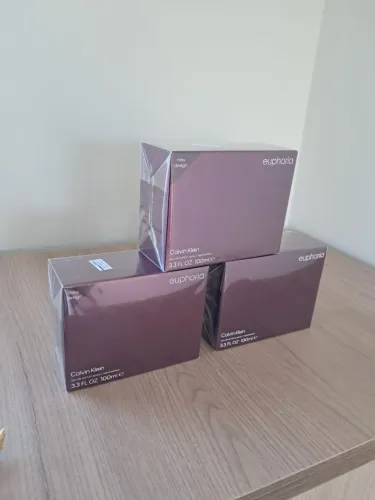Perfume euphoria calvin Klein novo