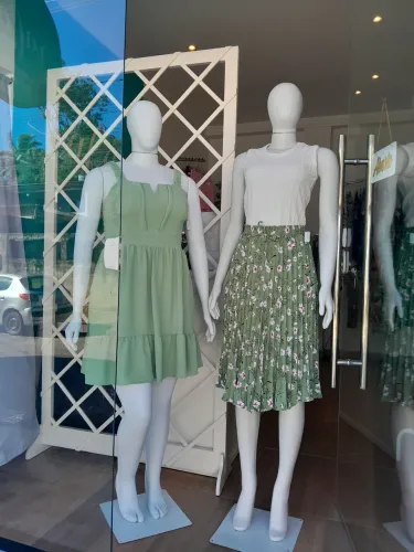 MANEQUINS FEMININOS 2 por 250,00