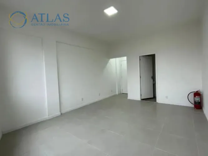 SALA COMERCIAL EM MADUREIRA