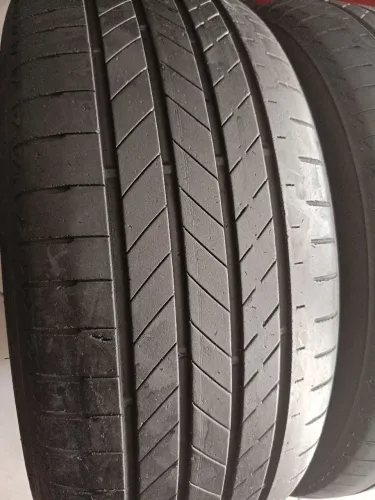 Pneus 225/50/18 70%