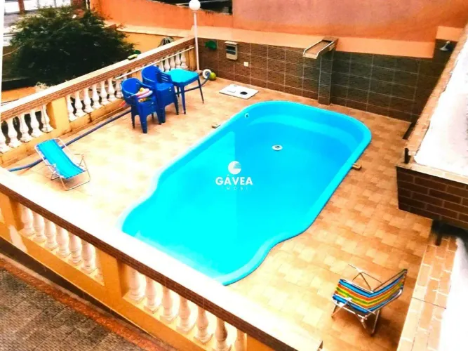 Casa com piscina Jardim Independência - São Vicente