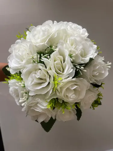 Vendo Buquê de flores novo.