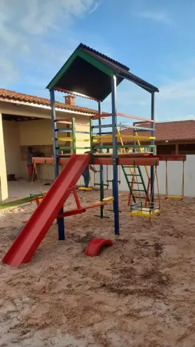 Playglouds em madeira na promoção.