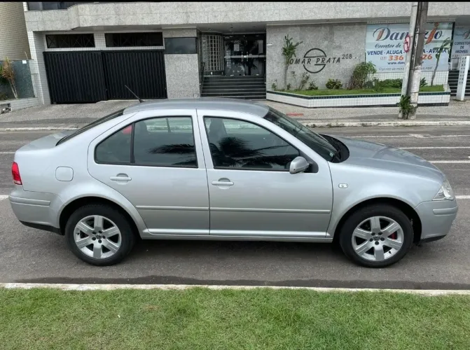 Volkswagen Bora 2.0/ 2.0 Flex 8V Aut. 2009