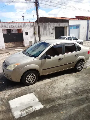 Ford Fiesta Sedan 1.0 8V Flex 4P 2008