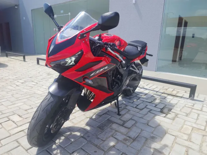 CBR650 alienada