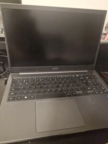 Notebook Samsung Book E35 i3 11ª Geração | 8GB | SSD NVMe 240GB | Tela 15,6" Full HD