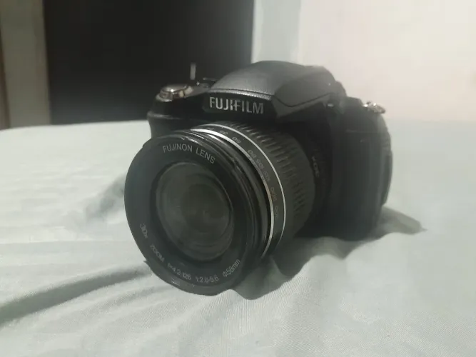 Câmera Fujifilm finepix hs10