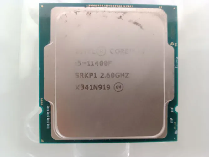 Intel core i5 11400F (Com Cooler intel)