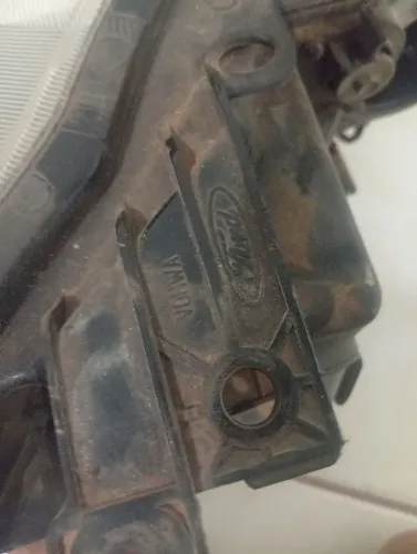 Venda de farol original Ford ranger ano 2019