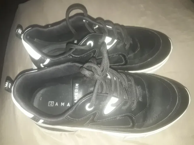 Roupas e sapatos 