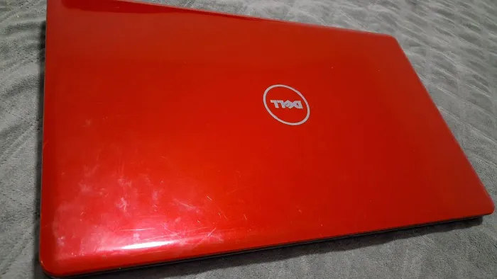 Dell 1564 para peças de reposição.  Não funciona.