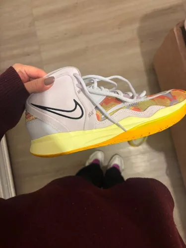 Nike Kyrie Infinity NRG Tamanho 41 - Novo