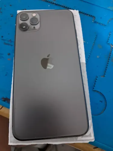 Iphone 11 pro max 256gb,bateria e tela novos sem aviso