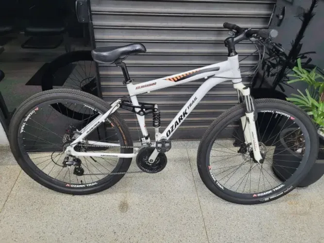 Bicicleta Aro 29 Full Suspension c/ Kit Shimano