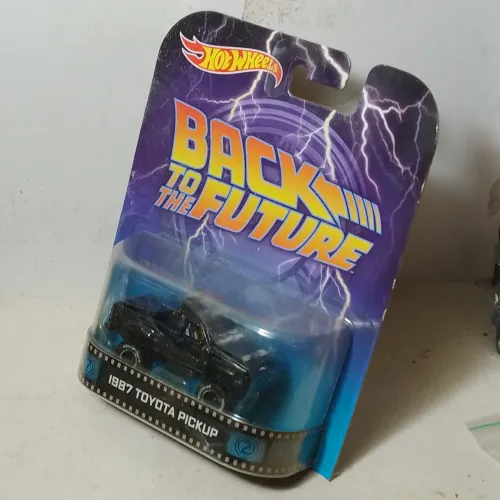 Hot Wheels 1987 Toyota Pickup Back Future Premium