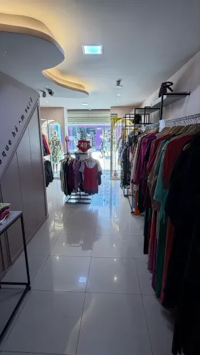 TORRO!!! Loja completa em Campo Largo  - Loja Pronta c/ Mobiliário Sob Medida