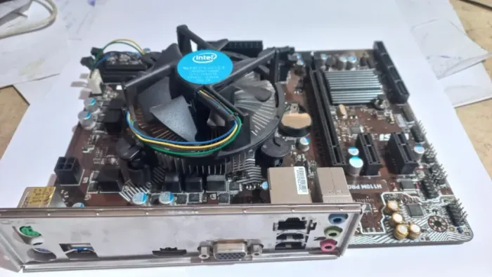 A placa-mãe MSI H110M PRO-VH PLUS