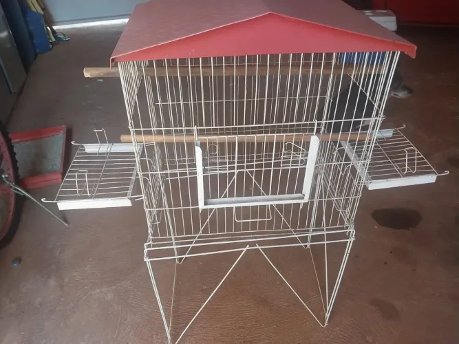 Vende-se gaiola para calopsita
