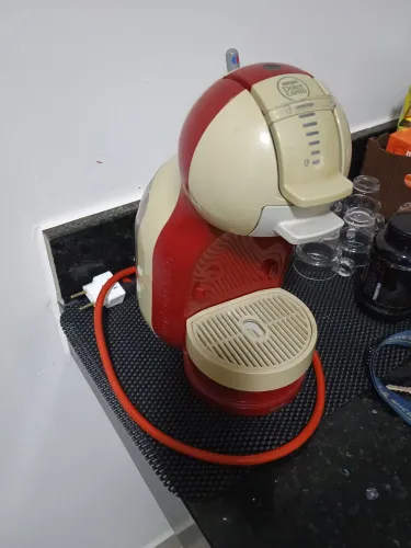 Cafeteira doce gusto - troco por 220v