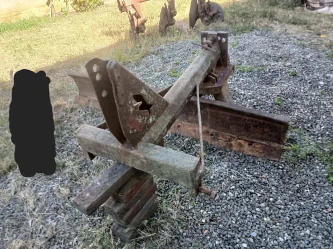 VENDO/TROCO LÂMINA NIVELADORA TRAZEIRA DA MARCA BALDAN.