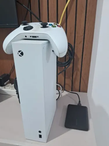 Xbox Series S + jogos + Hd externo toshiba 1tb