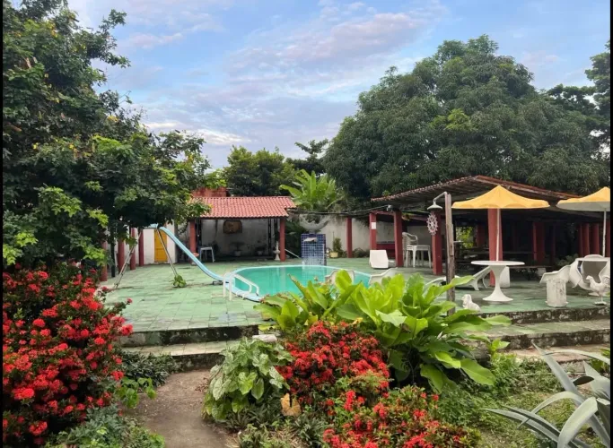 Alugo casa em Iparana 