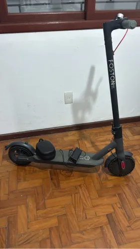 VENDO de BARBADA Patinete elétrico marca FOSTON S08 NÃO ACEITO TROCA 