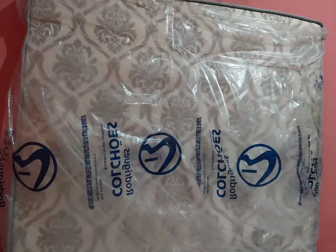 Vendo um colchão de casal espuma novo. 1.38x1.88.
