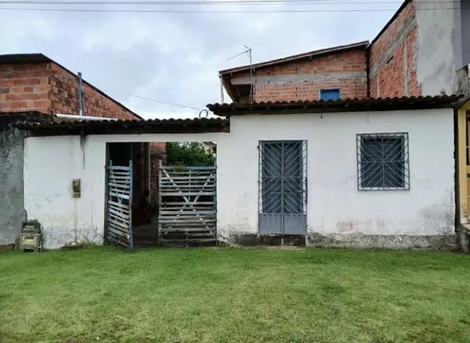 VENDO 02 CASAS EM GUAIBIM-Pavimento térreo( 2/4, sendo uma suíte, sala, cozinha...