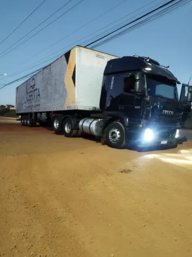 Vende-se Cavalo Iveco stralis 2009 completo, carreta Randon 1998