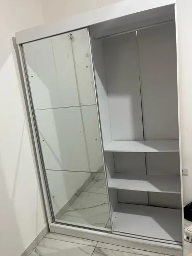 Guarda roupa de solteiro