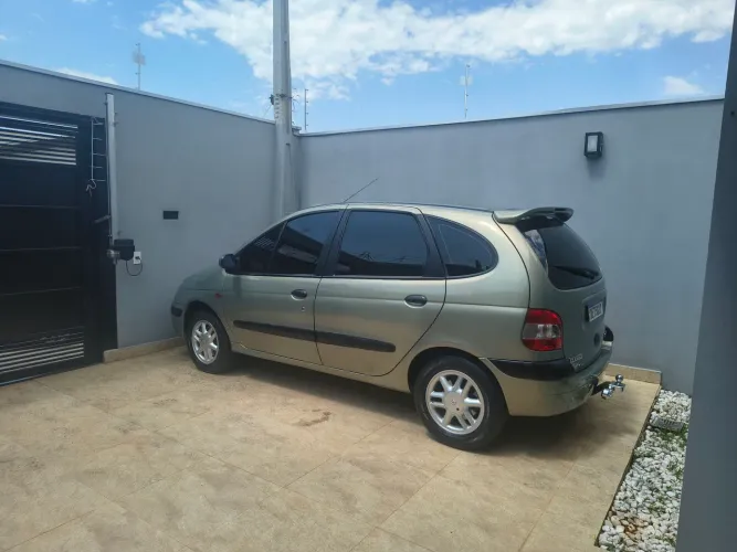 Renault Scenic Rxe/ Privilège 2.0 16V 5P Mec. 2001