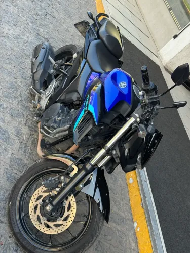 Moto fazer 250 muito nova