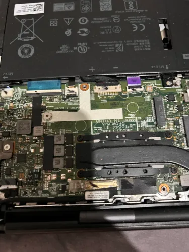 Sucata Notebook Dell Inspiron 13 7000 2-in-1 (7390 / 7391) - Inteiro Para Peças