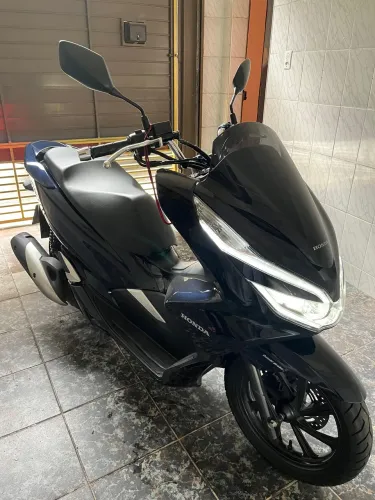 Vendo pcx nova e com poucos kms rodados