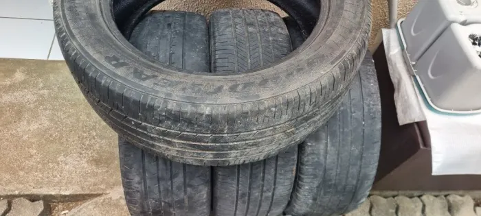4 pneus 225/55 18 Good Year